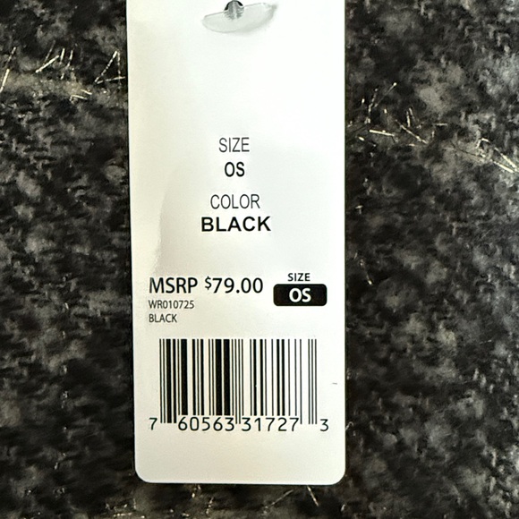 NWT- Women’s Chic Black Woolrich Shawl/Wrap One Size - Picture 10 of 10